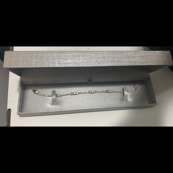 Peoples Jewellers Bracelet - Picture 2 of 3